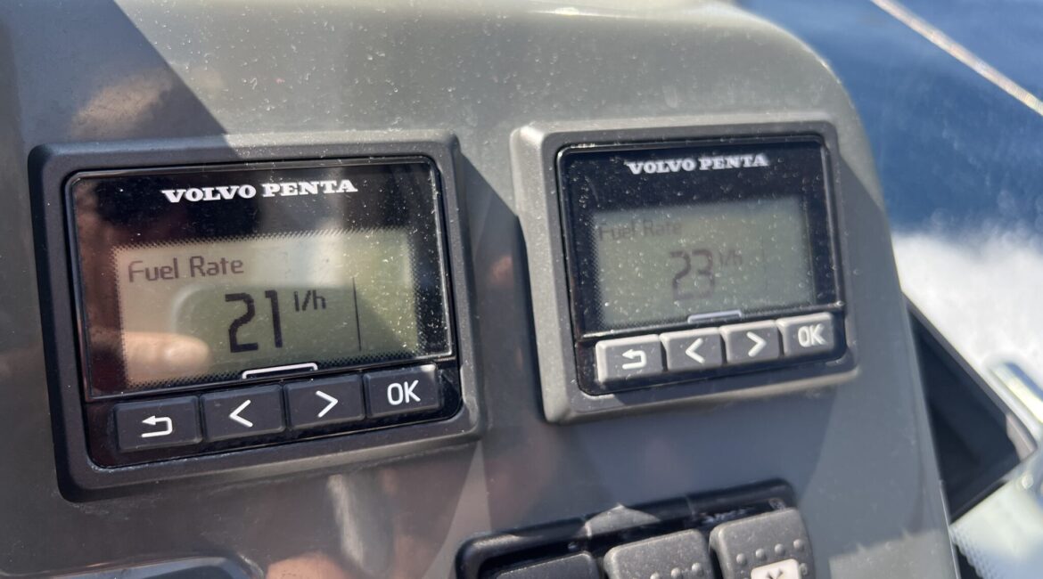 Bavaria S33 Palermo cruising in the Adriatic during real-world fuel test