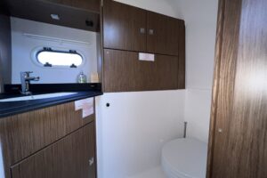 Bavaria S29 HT Roma – premium motorboat with Honda engines, spacious interior and modern design, ideal for cruising and comfort