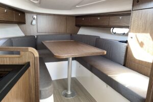 Bavaria S29 HT Palma – premium motorboat with Honda engines, spacious interior and modern design, ideal for cruising and comfort